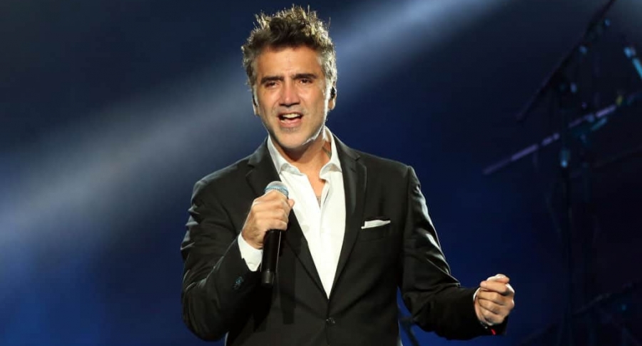 Alejandro Fernandez, cantante mexicano.