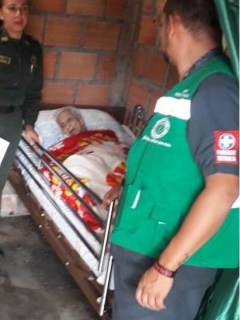 Abuelita maltratada por enfermera
