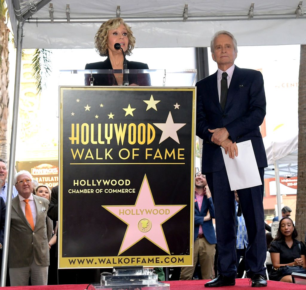 Jane Fonda and Michael Douglas "title =" Jane Fonda and Michael Douglas "/>
<figcaption class=