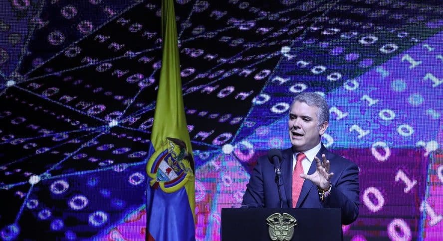 El presidente de Colombia Iván Duque habla durante la jornada inaugural de la conferencia anual del Banco de Desarrollo de América-CAF hoy, miércoles 7 de noviembre de 2018, en Bogotá (Colombia).