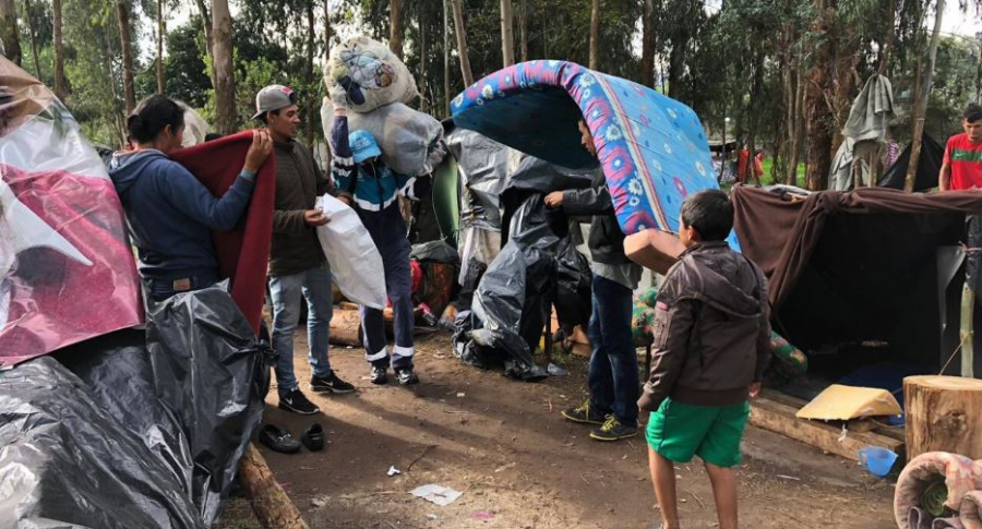 Traslado de venezolanos a campamento en Engativá