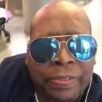Faustino Asprilla en silla de ruedas