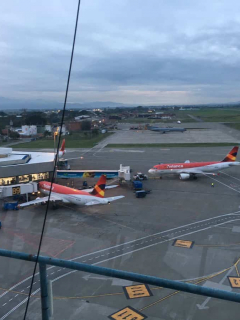 Aviones en el aeropuerto de Cali