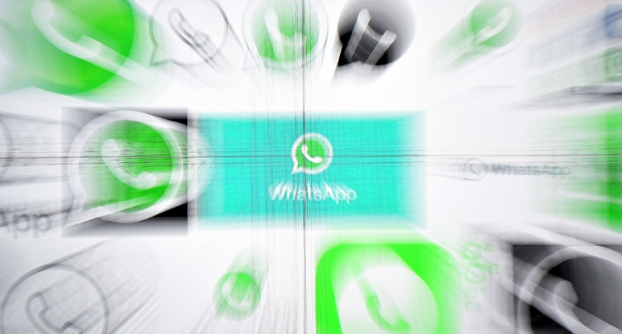 Logos difuminados de WhatsApp