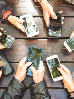 Personas con celulares