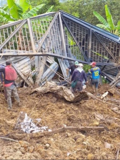 Derrumbe en colegio de Calarcá, Quindio.
