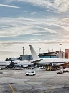 Cuatro propuestas recibió la Aeronáutica Civil por parte de empresas centroamericanas y una colombiana para operar en el país.