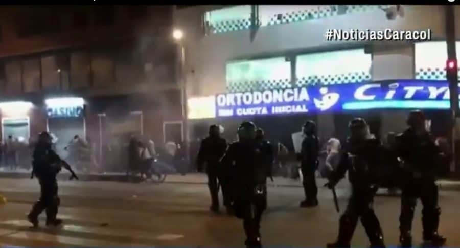 Enfrentamientos entre el Esmad y comerciantes en Bogotá