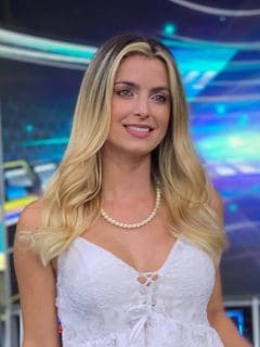 Cristina Hurtado sorprendió a todos sus seguidores en las redes sociales debido a que lució un enorme tatuaje en su brazo izquierdo.