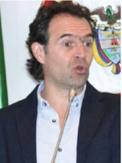 Federico Gutiérrez, alcalde de Medellín, y alias 'Reseco', integrante del 'Clan del Golfo' capturado