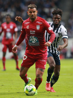 Edwin Cardona, en su debut con Pachuca