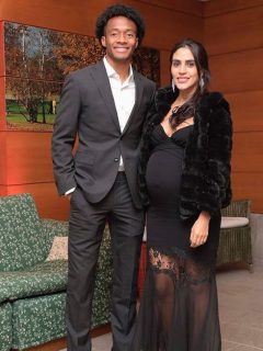 Cuadrado y esposa