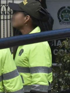 Policías.