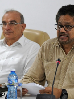 Humberto de la Calle e 'Iván Márquez'
