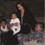 Kim Kardashian y Kanye West / Kim Kardashian con sus hijos North, Saint y Chicago