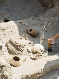 Hallazgo de restos precolombinos en Perú