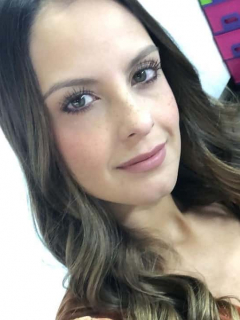 Laura Acuña, presentadora.