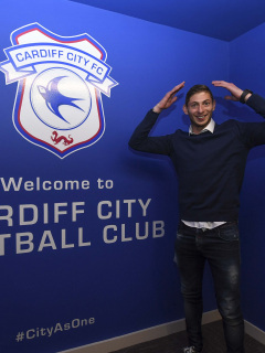 Emiliano Sala fue presentado por el Cardiff City FC