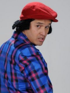 Hassam, humorista.