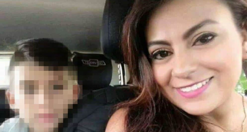 Jessy Paola Moreno Cruz y su hijo May Nicolás Ceballos Moreno