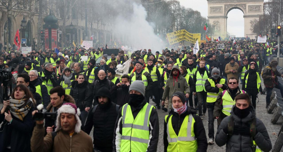 Manifestantes en París