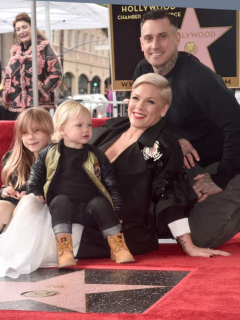 Pink, su esposo Carey Hart y sus hijos Willow Hart y Jameson Hart