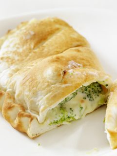 Empanada de brócoli y queso