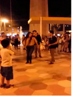 Joven rechazado en San Valentín.