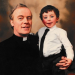 Vincent Doyle con el reverendo John J. Doyle y basílica de San Pedro