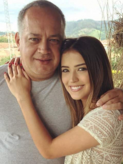 Diosdado Cabello, político chavista, y su hija Daniela.