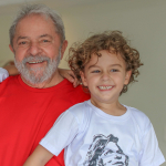 Luiz Inácio Lula da Silva y su fallecido nieto Athur Araujo Lula da Silva