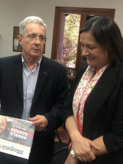 Álvaro Uribe y Ángela Garzón