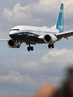 Boeing 737