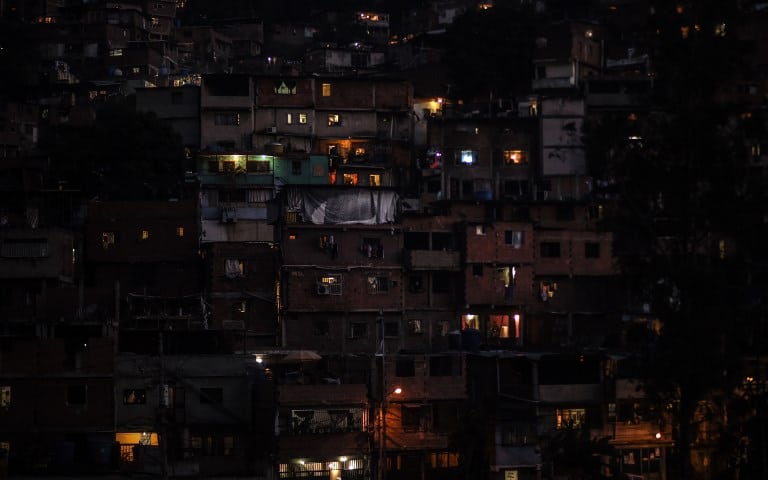 Barrio venezolano sin luz