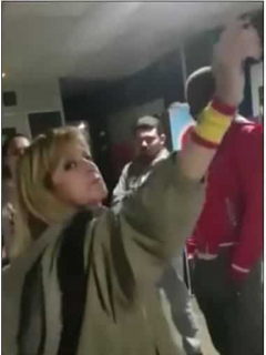 Española atacando a colombiana