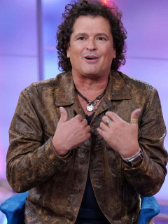 Carlos Vives, cantante, y Margarita Rosa de Francisco y Amparo Grisales, actrices.