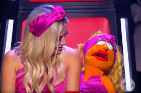 Fanny Lu y la marioneta