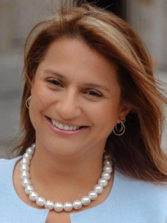 Senadora Paola Holguín