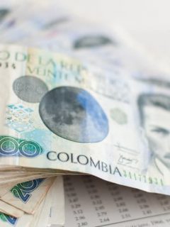 Pesos colombianos