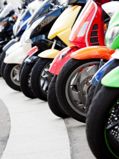 Motos