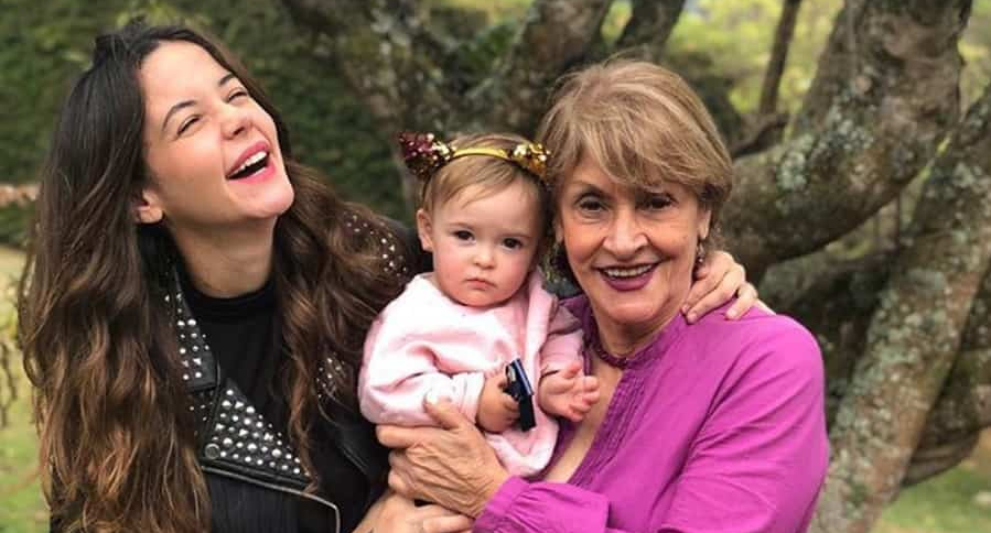 'Maleja' Restrepo con su hija Macarena y su mamá Nelly Tafur.
