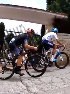 Ciclistas en el Pionono