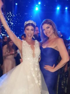 Andrea Jaramillo y Rosa María Corcho, presentadoras.