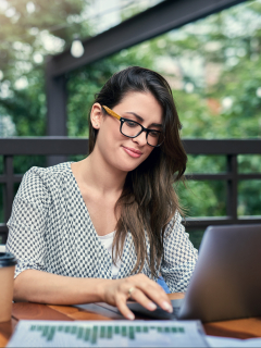 emprendimiento mujer trabajando