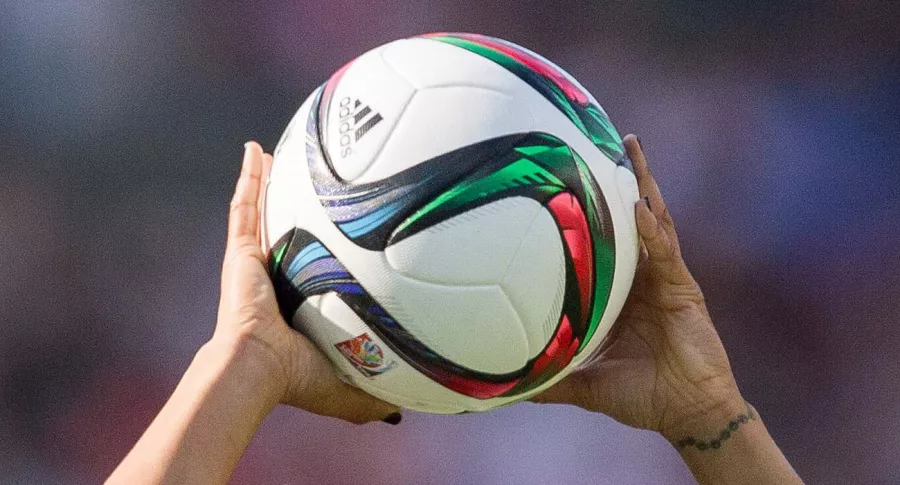 Balón de fútbol / Jugadoras de Haití denuncian violación