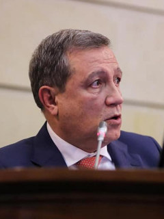 Ernesto Macías, presidente del Senado