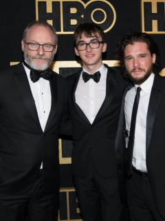 Liam Cunningham, Isaac Hempstead Wright y Kit Harington.