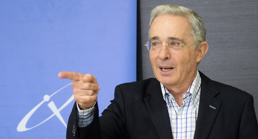 Álvaro Uribe, expresidente y senador.