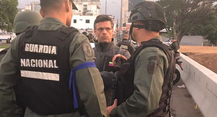 Leopoldo López, luego de ser liberado