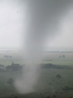 Drone graba tornado